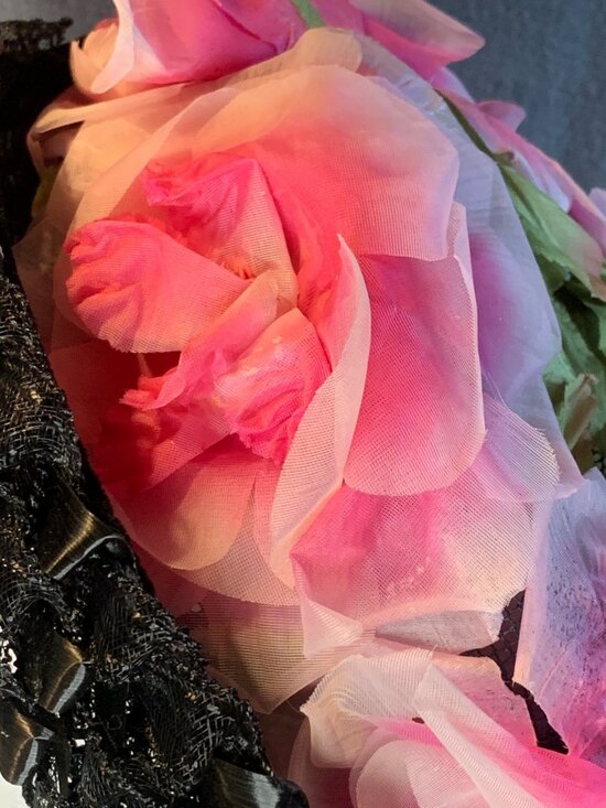 Ladies Pink Silk Flowers on Black Hat Vintage Unionmade Size 22 main image 11